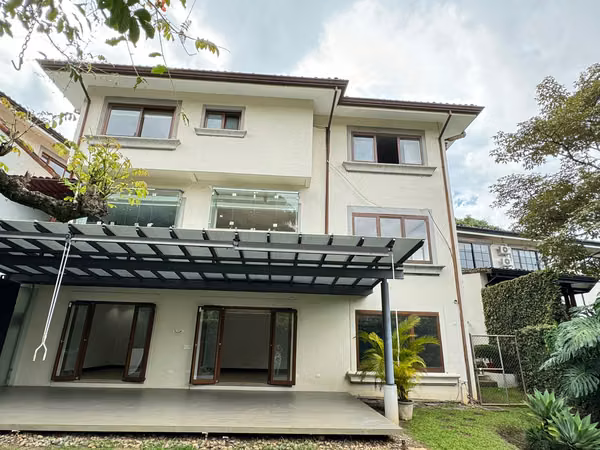 SE ALQUILA CASA DE LUJO EN JABONCILLOS DE ESCAZU