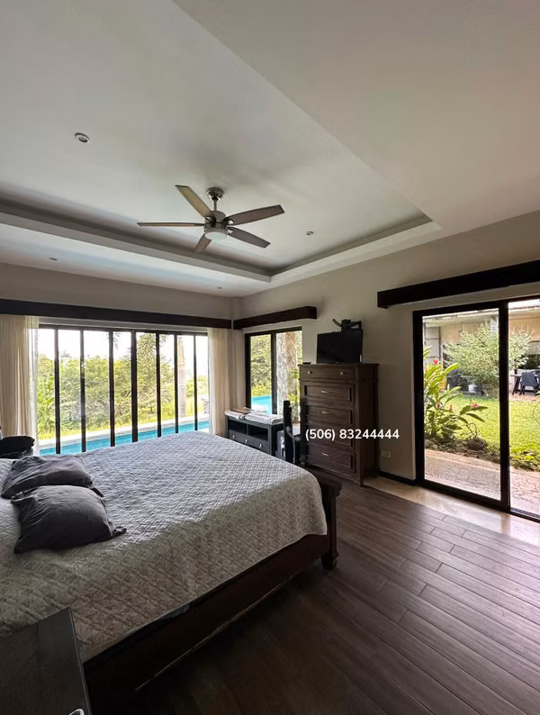 VENTA DE CASA EN LA GUACIMA
