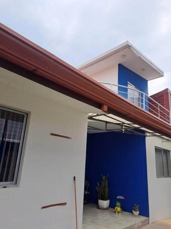 REPARACIONES Y MANTENIMIENTO DE TECHOS. CANOAS Y TODO EN HOJALATERÍA.TRABAJOS CON TOTAL GARANTÍA.