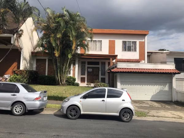 Casa en Venta en Curridabat, cerca del Indoor ID 13279