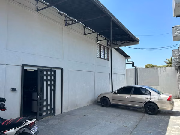 Sale of winery and commercial premises in Santa Ana Centro
