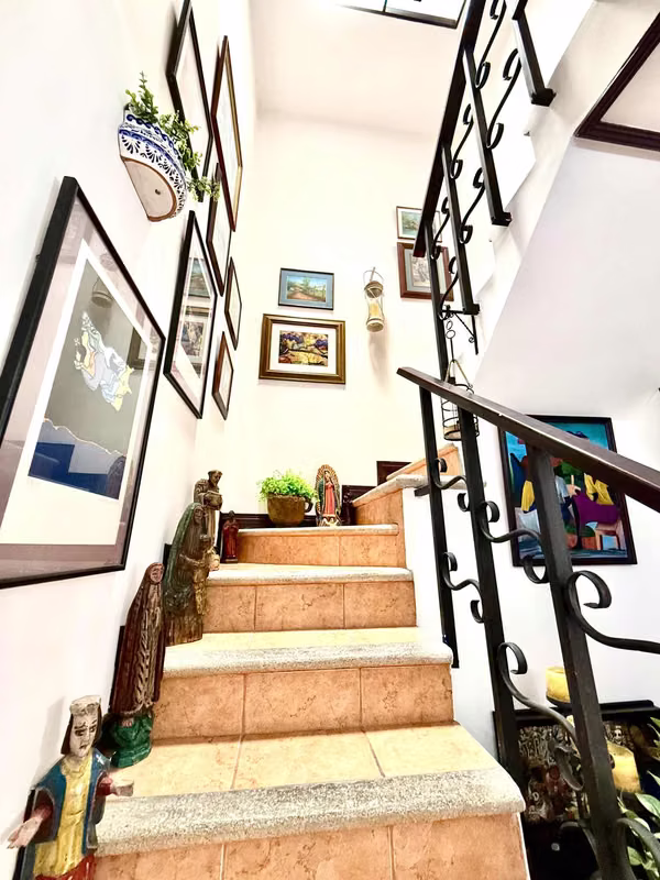 Casa de Tres Dormitorios - Exclusivo Condominio Villas de Venecia - Ayarco Sur