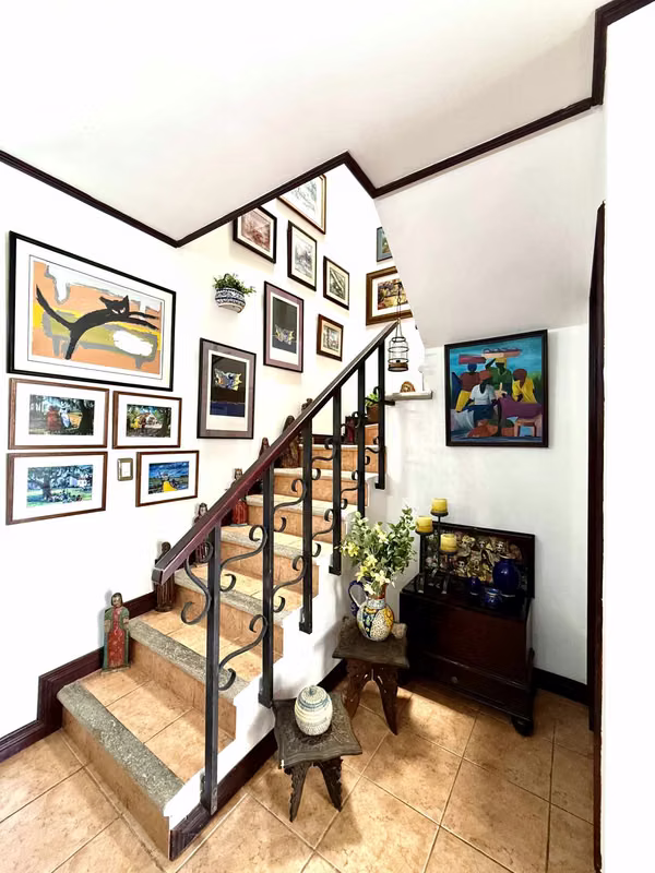 Casa de Tres Dormitorios - Exclusivo Condominio Villas de Venecia - Ayarco Sur