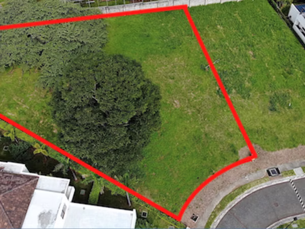 For Sale, Corner Lot, Flat, 1640 m2 in Gated Community in Santa Ana