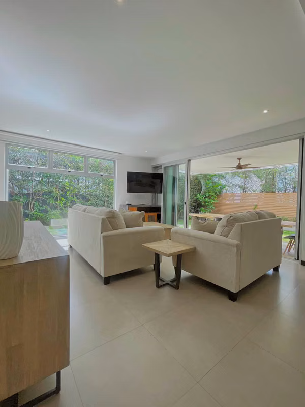 SALE OF HOUSE IN CONDO - SANTA ANA WELL