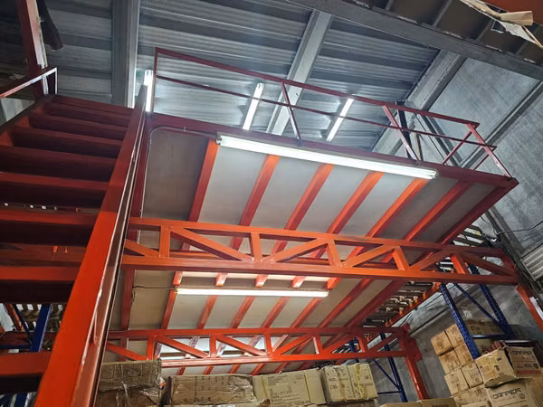 Tibas, Bodega y Oficinas MUY SEGURAS en Colima, San Jose