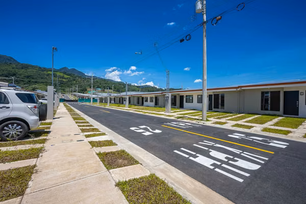 Casas de alquiler de 1, 2 y 3 habitaciones para estrenar en Alajuelita - Condominio Terra Verbena
