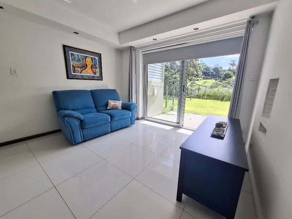 Apartamento con Patio y Terraza en condominio Paradisus, Rohrmoser