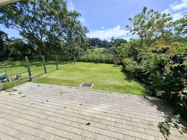 Apartamento con Patio y Terraza en condominio Paradisus, Rohrmoser