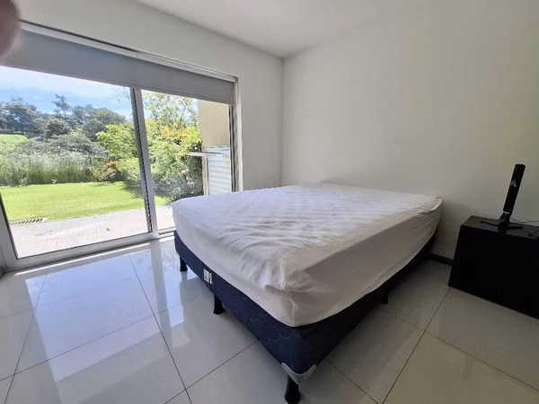 Apartamento con Patio y Terraza en condominio Paradisus, Rohrmoser