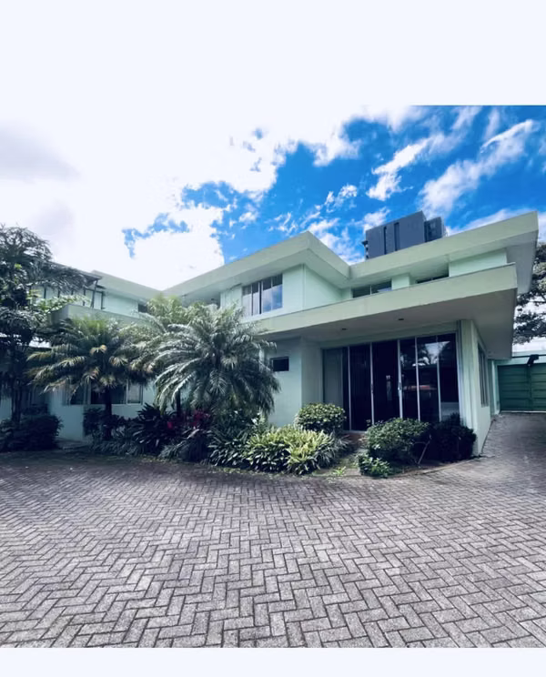 Venta propiedad Comercial Rohrmoser, Nunciatura Bulevar Uso Mixto, Inversión.
