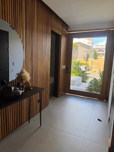 4 HABITACIONES. Planta baja, Piscina  En Heredia FRANCOSTA