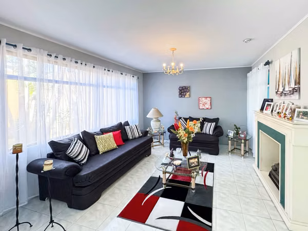House for Sale in Lomas de Ayarco with Ground Floor Bedroom (AD).
