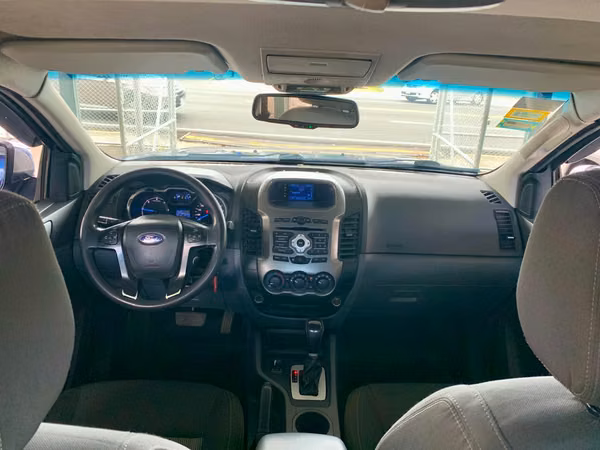 FORD RANGER 4X4 AUTOMÁTICO 2015