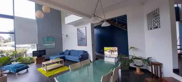 Casa contemporanea, San Isidro de Heredia 637 mtrs2
