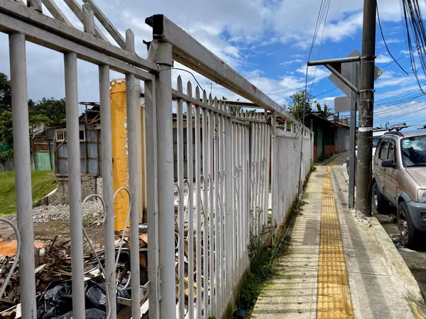 **Invest in a very well-located land in Montes de Oca...