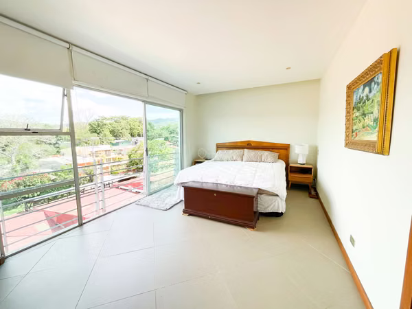 Venta de Apartamento en San Rafael de Escazú