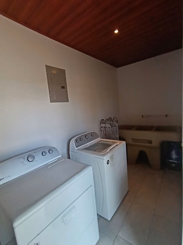 NUEVO PRECIO!!!!!Se vende casa en San Rafael, Alajuela