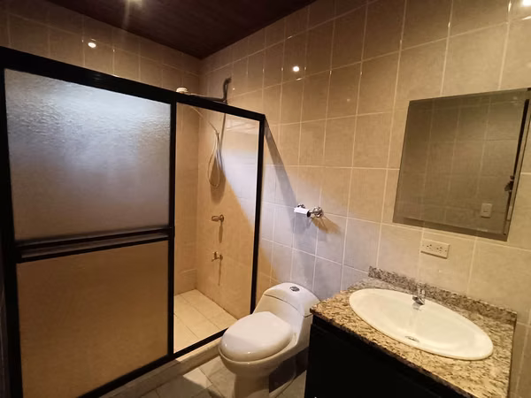 NUEVO PRECIO!!!!!Se vende casa en San Rafael, Alajuela