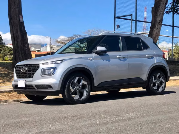 HYUNDAI VENUE 2022 AUTOMÁTICO GRIS