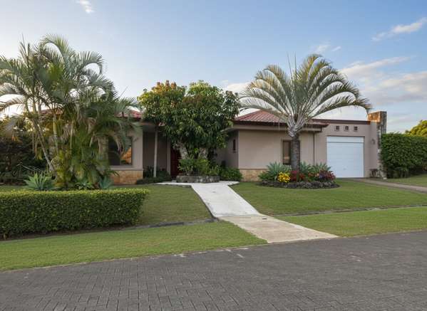 HOUSE FOR SALE IN LA GUÁCIMA – QUINTAS EL DORADO  CO-581