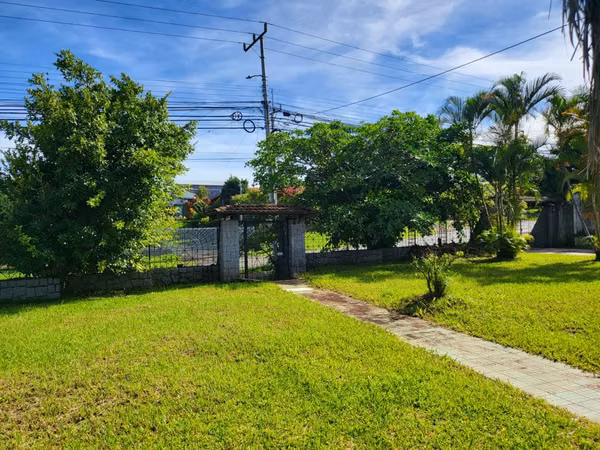 Vendo casa para alojamiento Airbnb o Residencia Adulto Mayor, en San Joaquín de Flores, Heredia.