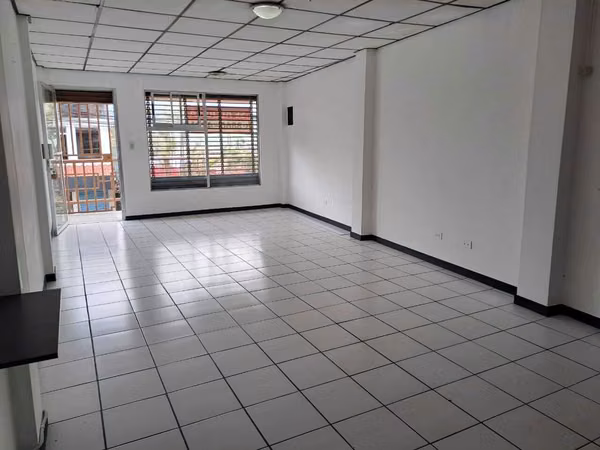 Venta Edificio Desamparados esquinero 2 plantas 7 oficinas