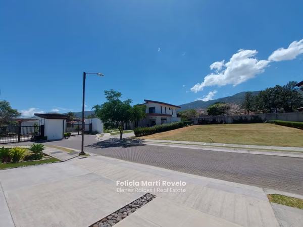 FOR SALE: Lot in an exclusive gated community. SANTA ANA