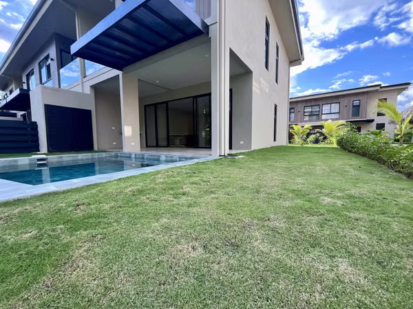Townhouse for Sale in Exclusive Gated Community – Playa Hermosa, Jacó