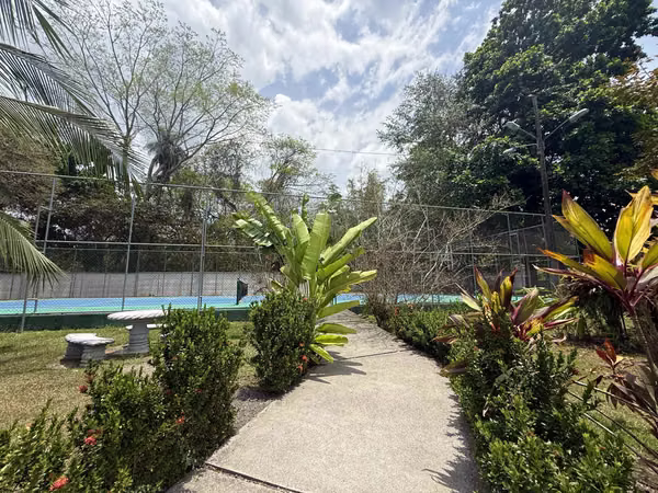 Venta LOTES  en Condominio Villa Verde, A 6 KILOMETROS DE PLAYA MANTAS