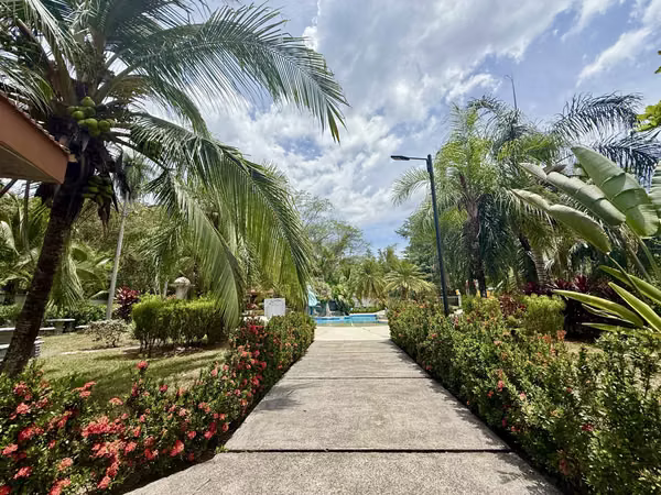 Venta LOTES  en Condominio Villa Verde, A 6 KILOMETROS DE PLAYA MANTAS