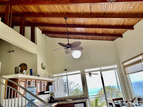 Vendo casa de lujo, en la  playa , completamente amueblada en Condominio Costa Mar.