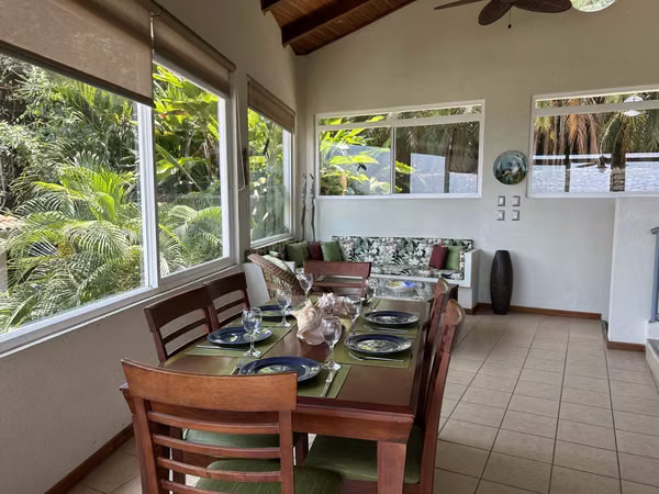 Vendo casa de lujo, en la  playa , completamente amueblada en Condominio Costa Mar.