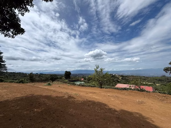 Best view property in Poas