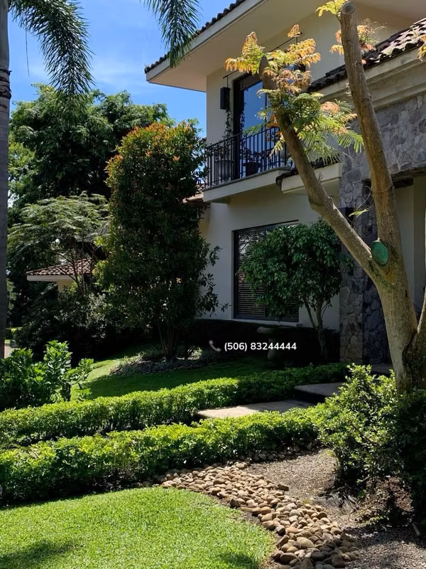 VENTA DE CASA DE 1 PLANTA EN ESCAZÚ