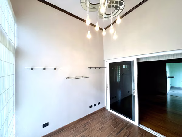 SE VENDE ESPECTACULAR CASA ESTILO FENG SHUI - OREAMUNO - CARTAGO
