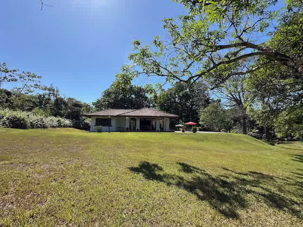 Venta Finca con casaclub y piscina, Orotina para proyecto inmobiliario