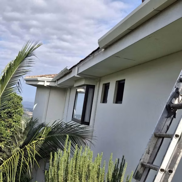 REPAIRS AND MAINTENANCE FOR YOUR HOME. ALL IN CEILINGS, PAINTING, PADDING, ELECTRICITY, WELDING AND MORE...