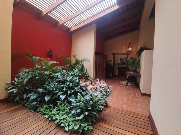 Casa en una Quinta de lujo con vista panorámica al Valle Central
