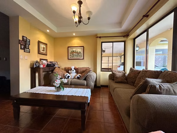 ¡Casa en venta en Residencial Quizarco – Con amplio rancho incluido!