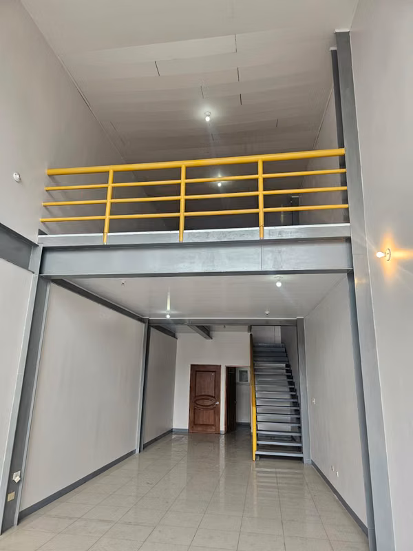 BODEGA-OFICINA-SHOWROOM- SAN JOSE- ROHRMOSER