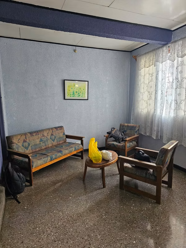 Casa Urbanización Roma-Rohrmoser Pavas- Se recibe lote