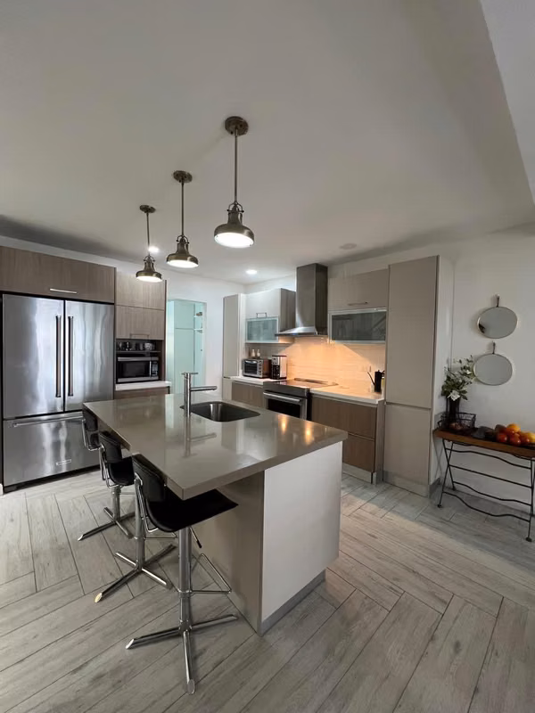 SE VENDE CASA EN EXCLUSIVO CONDOMINIO Curridabat (Lomas de Granadilla))