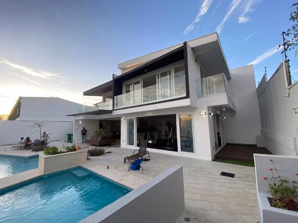 Se vende exclusiva casa en Heredia san Pablo