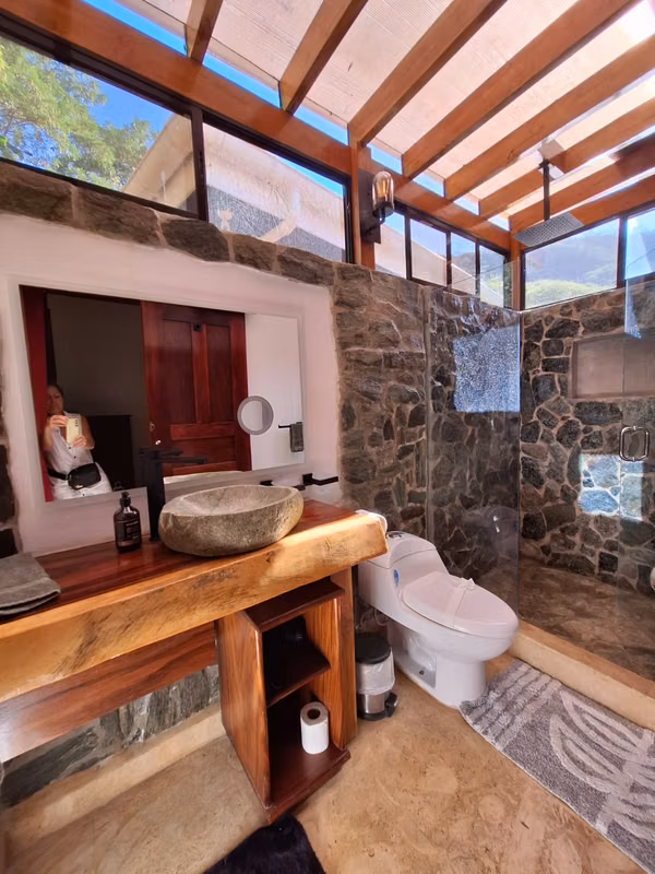 Se vende villa en Playas del Coco