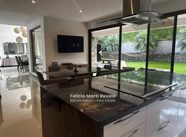 Modern Luxury Estate | Smart Design & Premium Finishes