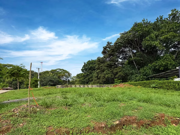 Se venden Lotes en Proyecto cerca de Playa Bejuco, Parrita (MV).
