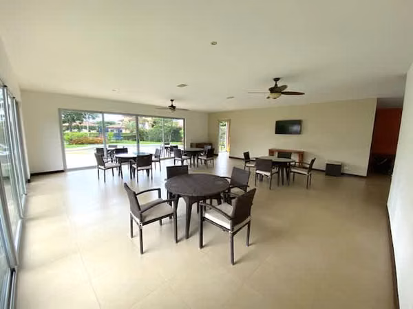 Venta de Lote REBAJADO en Santa Ana, Piedades - Condominio de Lujo