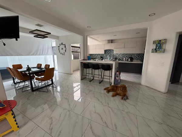 id # 40072 Se vende casa en Curridabat Ayarco.