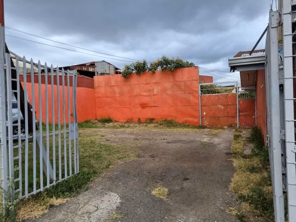 Venta Lote en Zapote, San José | Oportunidad para Inversionistas | Precio Negociable